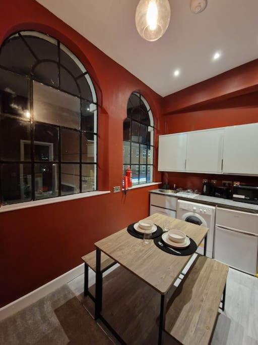 Stylish Jewellery Quarter Apartment Sleeps 4 Birmingham Bagian luar foto